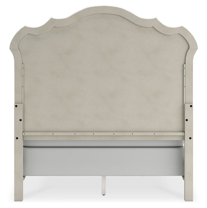 Arlendyne - Upholstered Bedroom Set