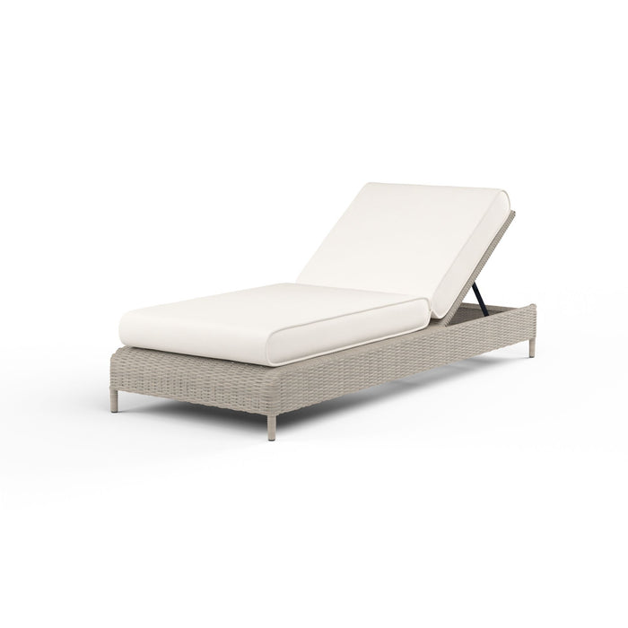 Manhattan - Adjustable Chaise - White